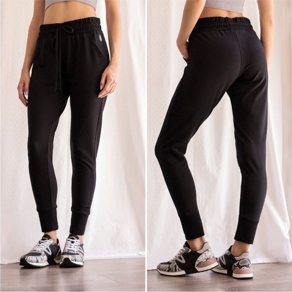 Free People Sunny Skinny Sweat Pants In Black size XS Athleisure Loungewear